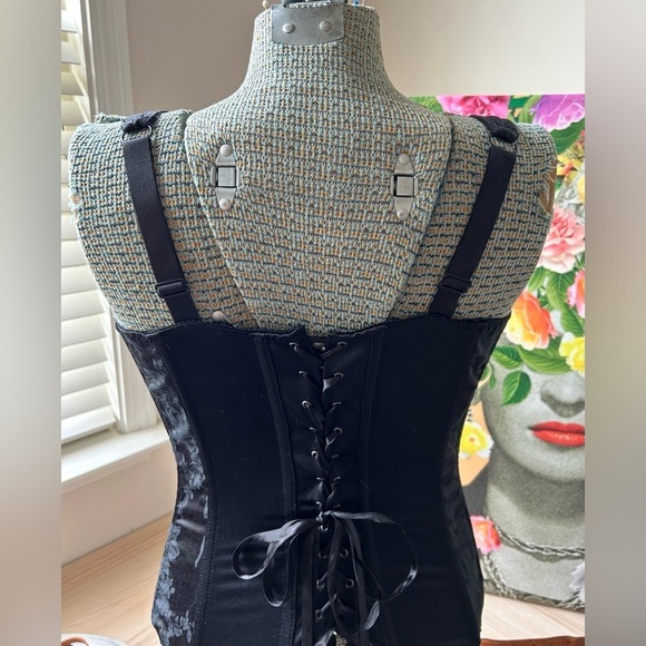 TORRID CORSET/BUSTIER BLK JACQUARD PANELS LACE UP BACK. SEXY, SHAPEWEAR, SZ 40 - Picture 3 of 5